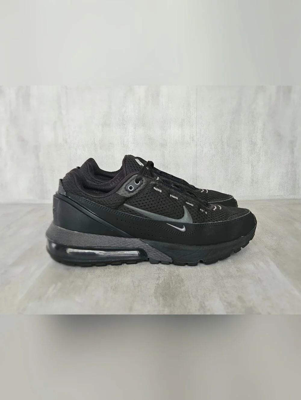 Nike Air Max Pulse 'Triple Black' Everyday Athleisure Shoes | Women Size 8.5